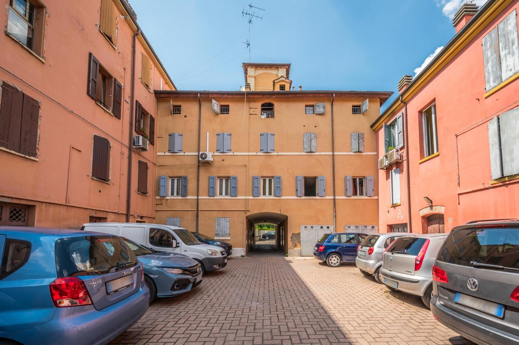 Modena Al Mulein - 2 Passi Dal Centro Con Parcheggio公寓 外观 照片